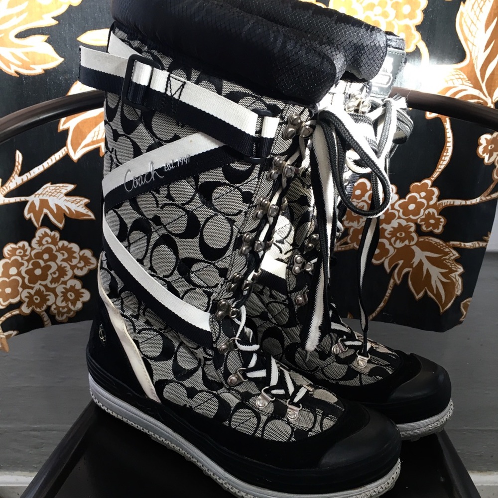 Coach Marian snow boots ❄️ Size 10